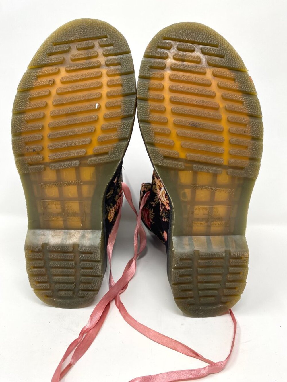 Dr. Martens Floral Lace-Up Boot in Victorian Rose 8 - Picture 11 of 12